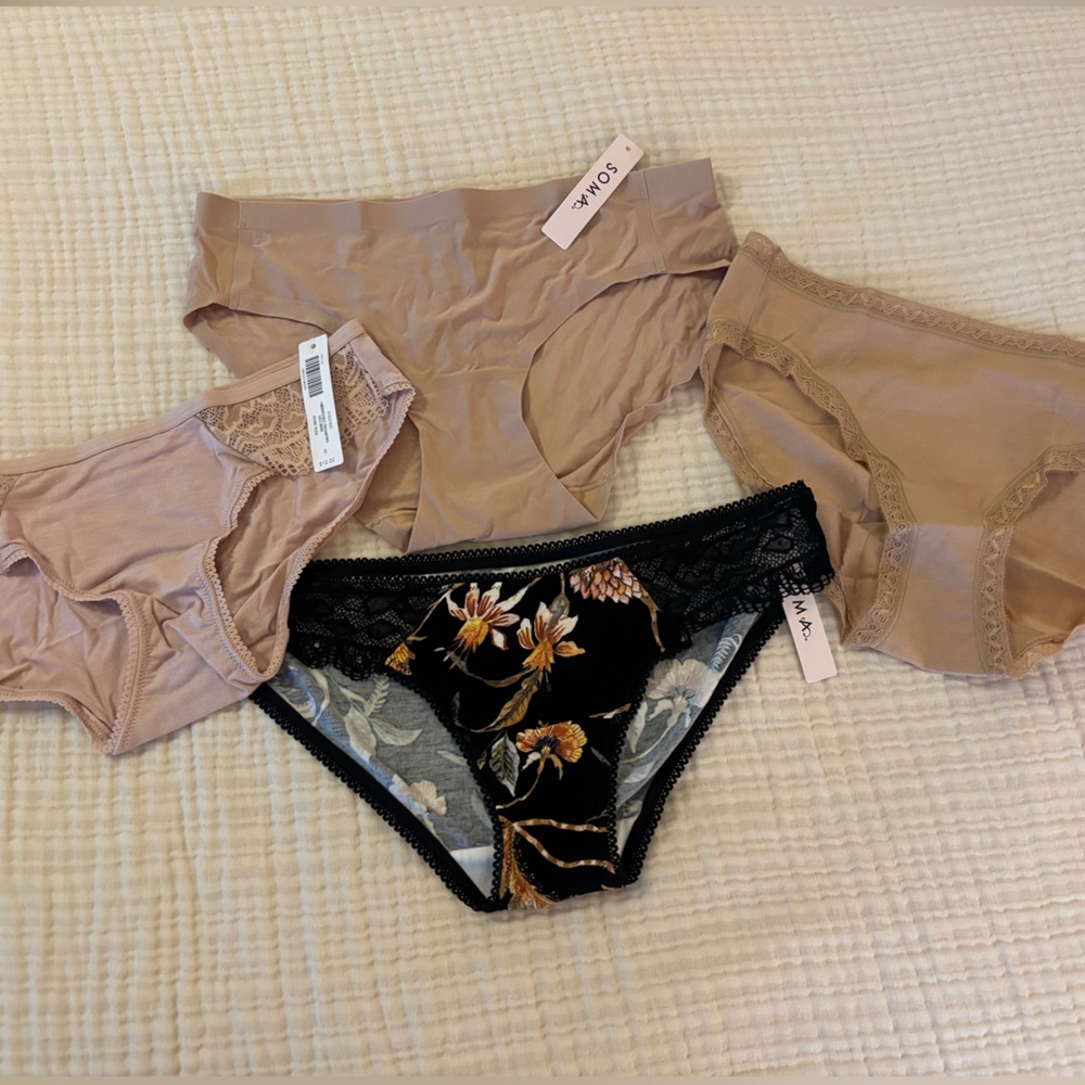 Soma Women's Panties Set - Black Floral and Tan